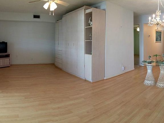5th image of 1868 Shore Dr S APT 605