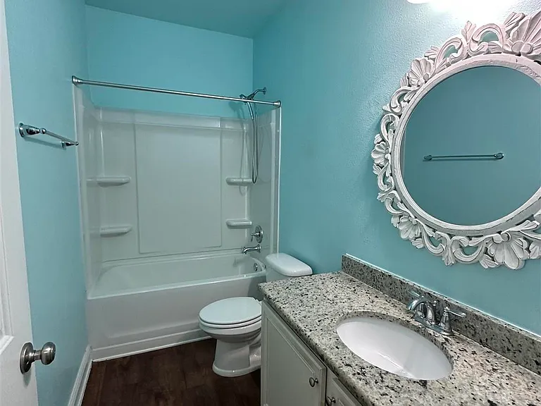 5936 Willesby Dr — Photo 14