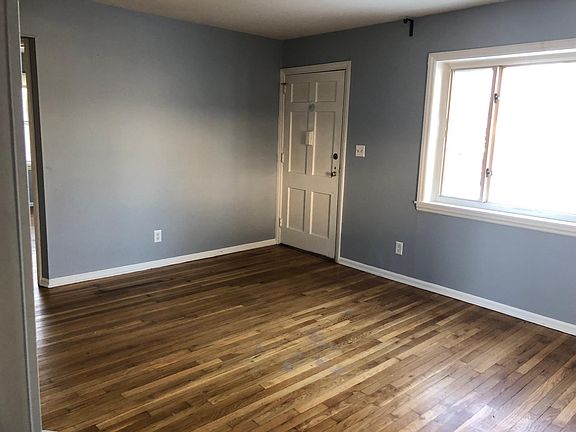 4th image of 1017 Mohican Ave