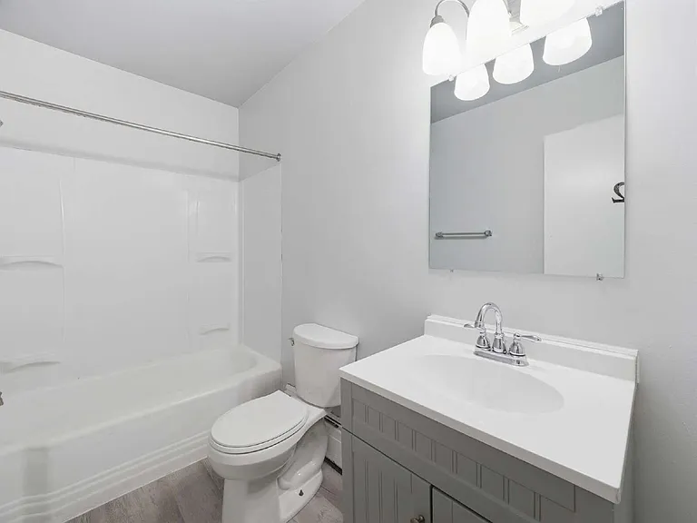 323 N Potomac St #2 — Photo 11