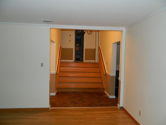 2nd image of 178 S Brush Dr
