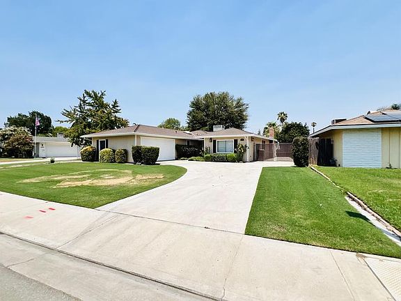 5th image of 6212 Friant Dr