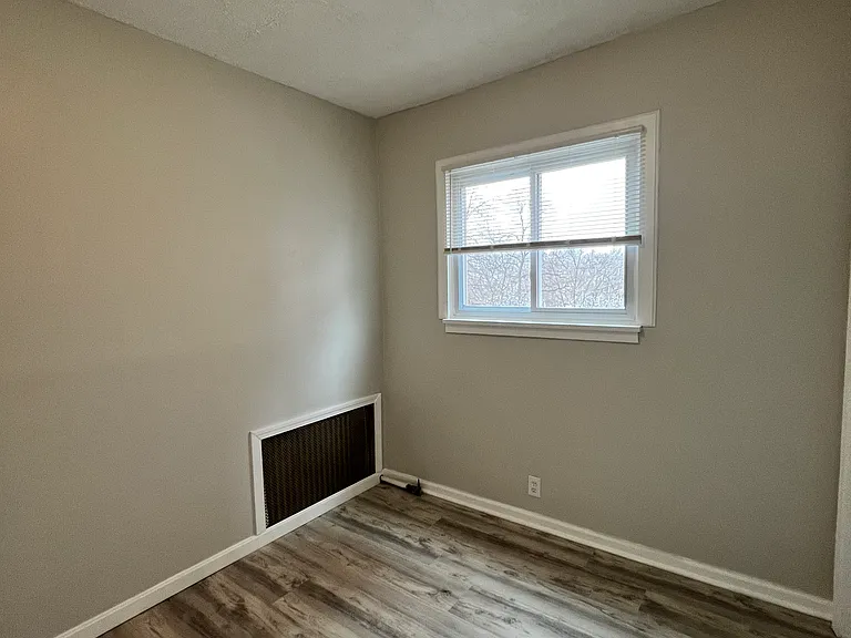 87 Gillooly Rd #3 — Photo 10