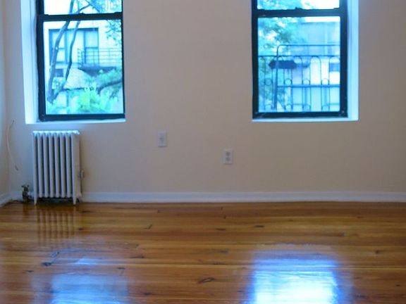 4th image of 236 E 80th St APT 14