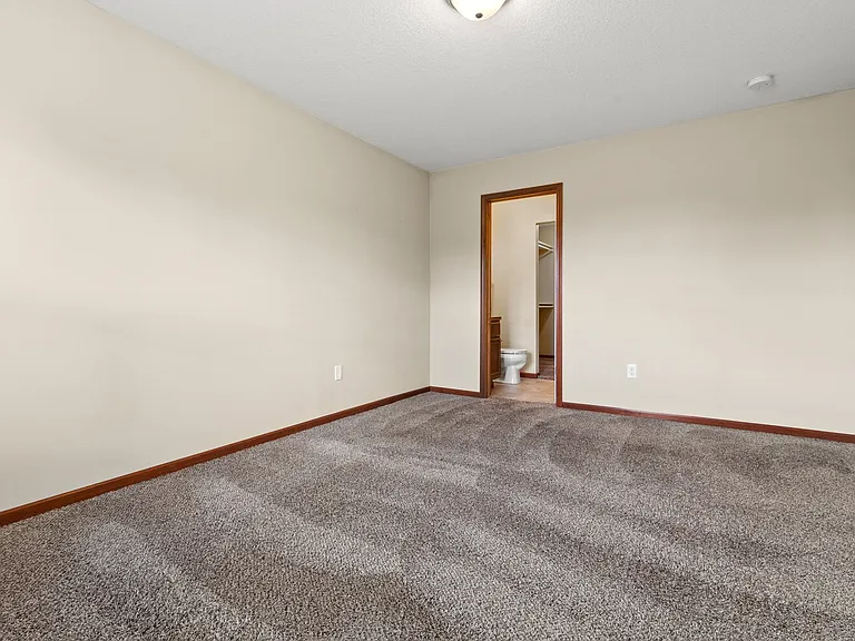 Perry Creek Townhomes - Midland, MI — Photo 8