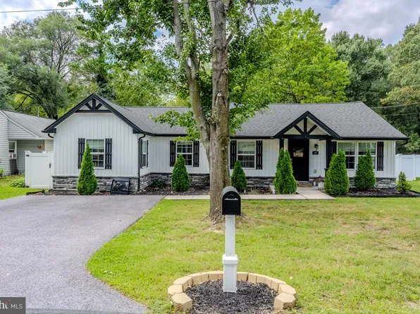 22 Brookfield Rd, Pasadena, MD 21122