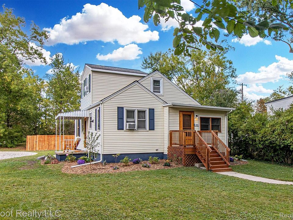 1st image of 3005 Oakwood St