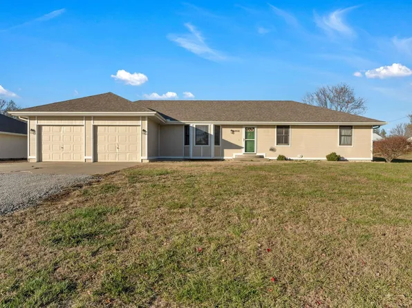 5958 NW 46th St, Topeka, KS 66618
