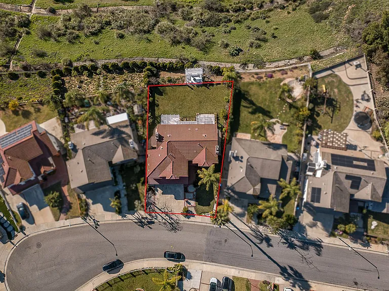 753 View Ln — Photo 32