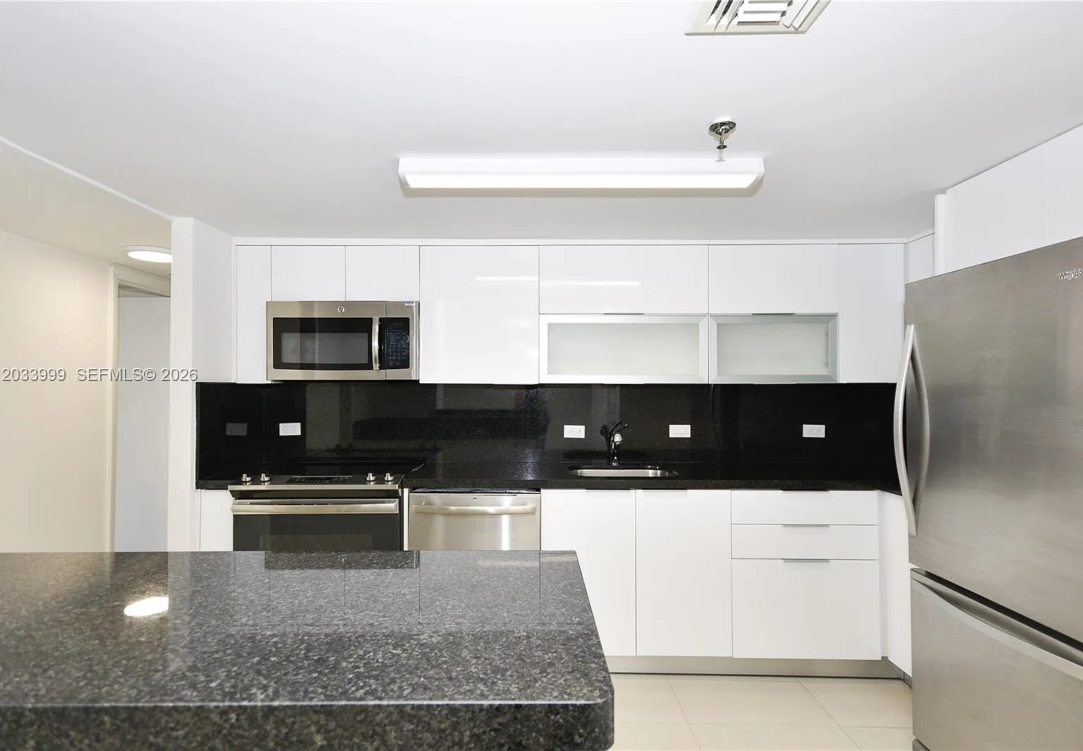 Waterview Condo — Photo 3