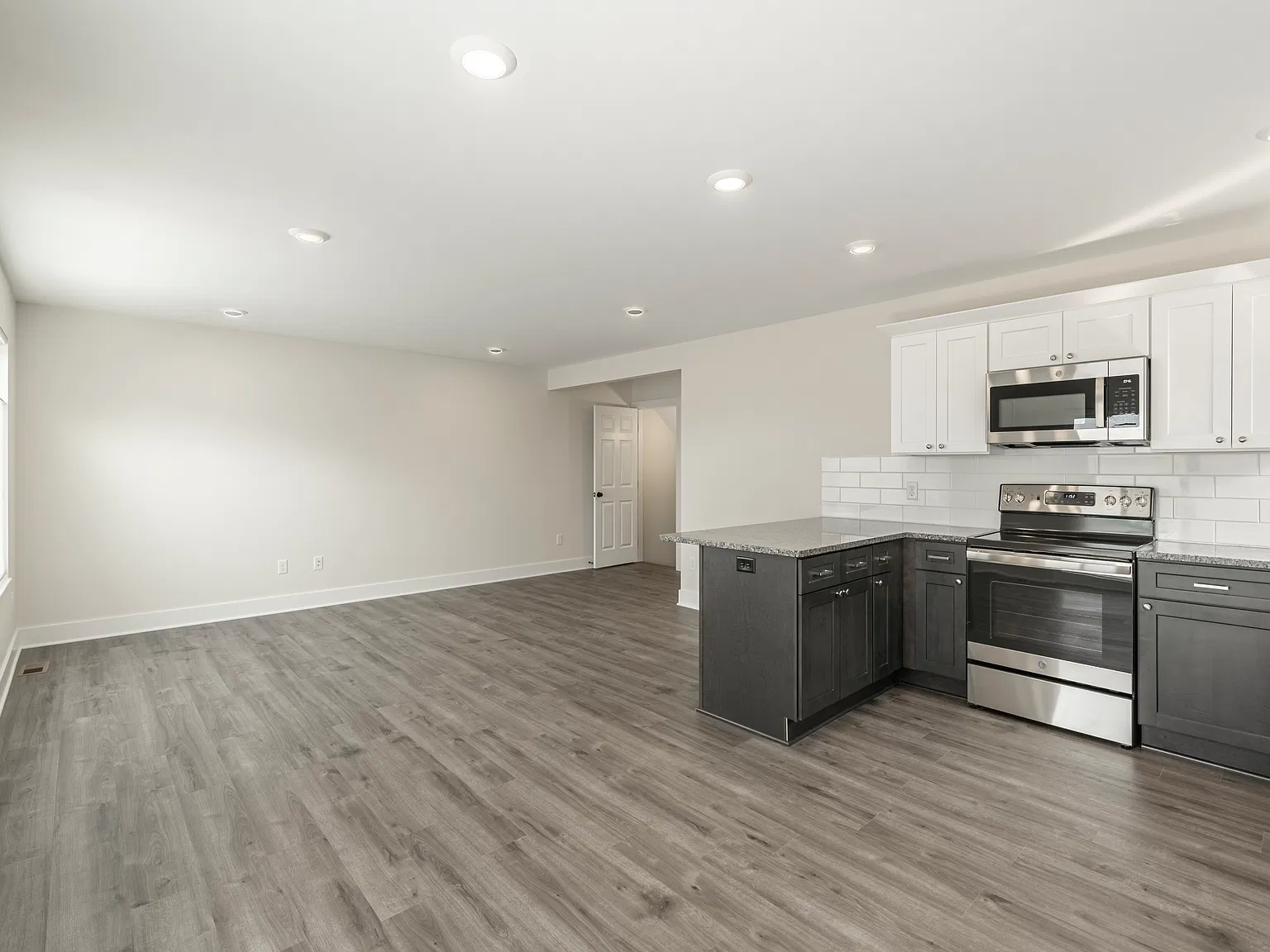 3 bed, 2.5 bath, 1500 sqft, $2,350 — Photo 4