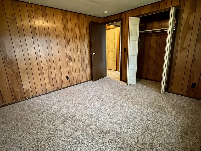 723 E Market St #B — Photo 8