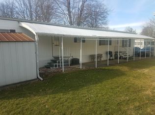 11 Blueberry Ln SW, Warren, OH 44485