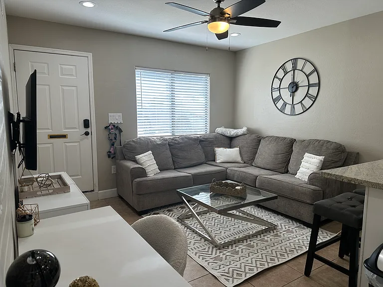 615 E Gurley St #D — Photo 3