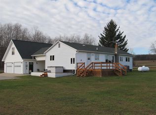2325 Twildo Rd, Petoskey, MI 49770
