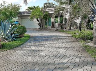 631 NW 33rd St, Oakland Park, FL 33309
