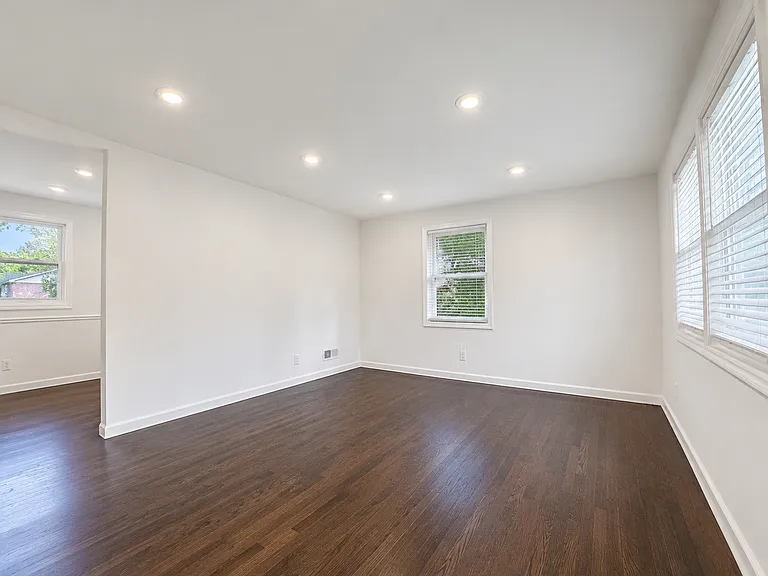 357 Tomentosa Dr — Photo 3