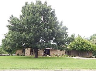 416 Cedar Lane Dr, Winfield, KS 67156