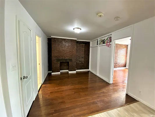 Rented by Douglas Elliman | media 19