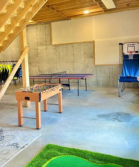 Basement game room