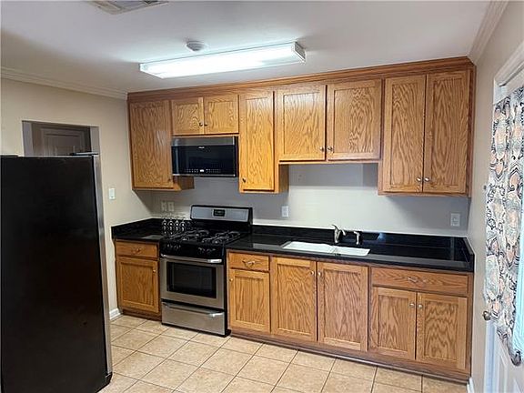 5th image of 5124 Warwick Dr