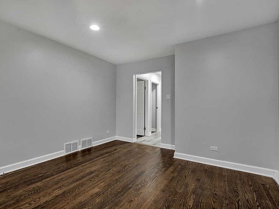 3rd image of 313 Madison Ave