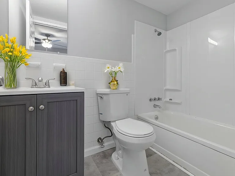 Bellevue — Photo 8