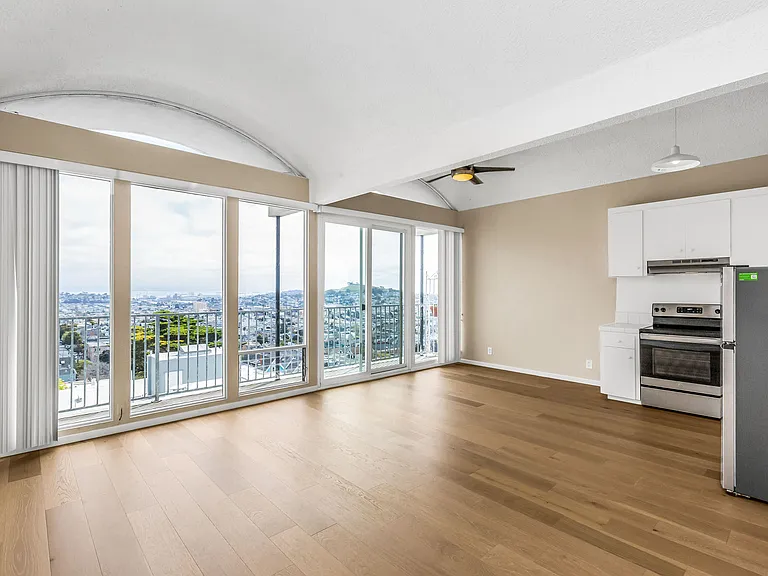 642 Alvarado — Photo 1