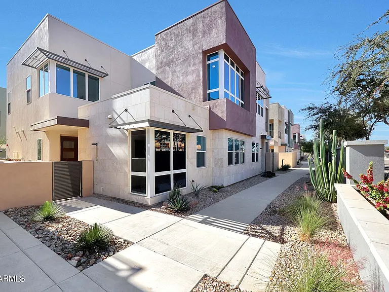 9001 E San Victor Dr #2026 — Photo 2
