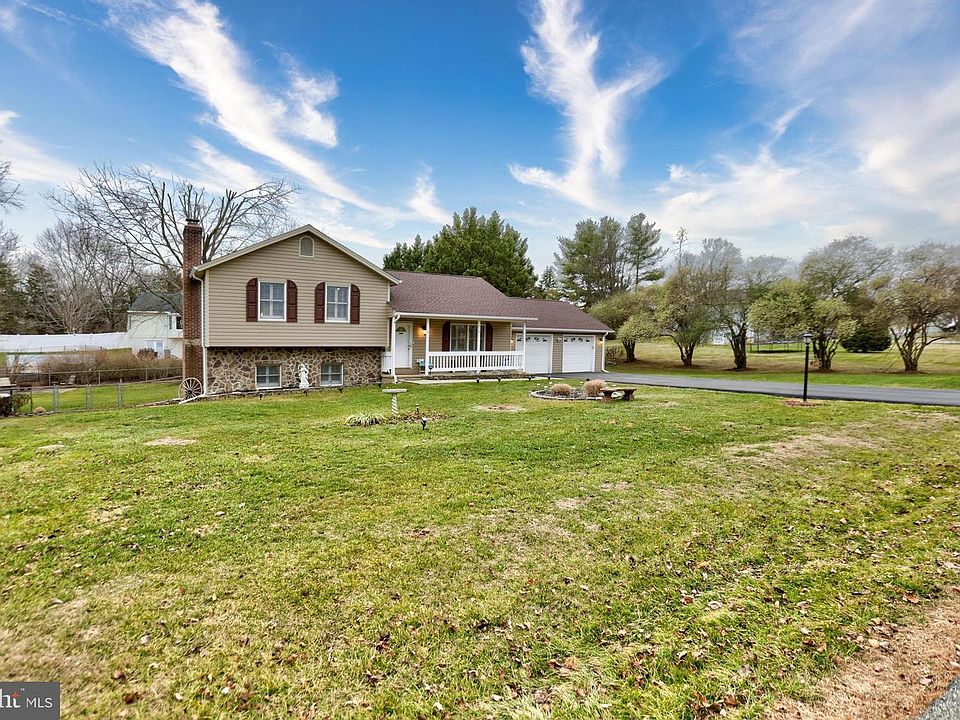 1st image of 238 Palomino Pl