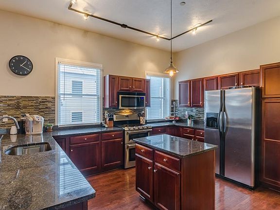 4th image of 1336 W 54th St #2