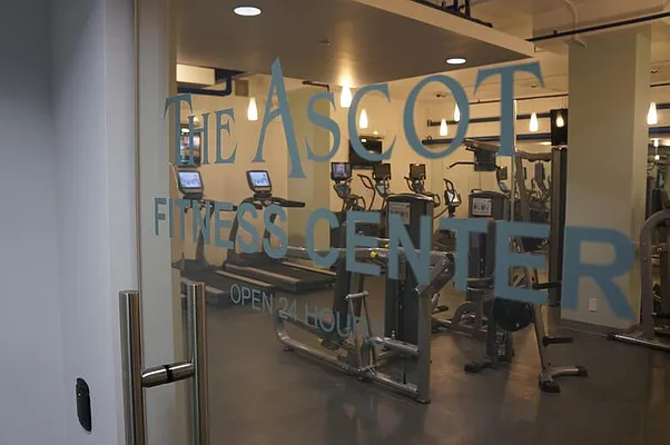 Sold by Real Direct | media 20