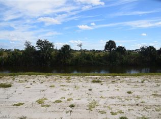 2205 NE 10th Pl, Cape Coral, FL 33909