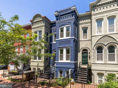 704 F St NE, Washington, DC, 20002