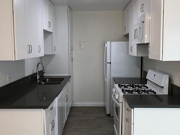 5th image of 3741 Vinton Ave APT 2