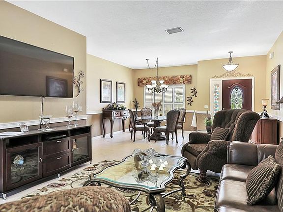4th image of 4020 Birkdale Dr