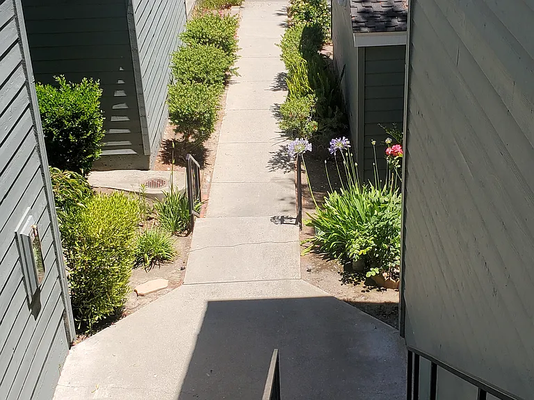 7815 Canyon Meadow Cir #B — Photo 3