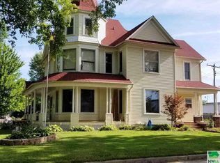 121 Cherokee St, Alta, IA 51002