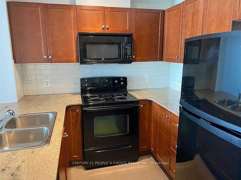 3504 Hurontario St #2309 — Photo 11