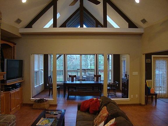 4th image of 5295 Acorn Ln