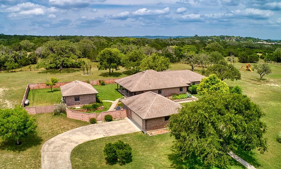 1st image of 746 Saddle Club Dr