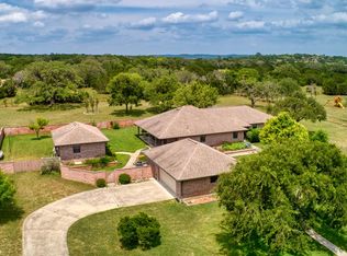 746 Saddle Club Dr, Kerrville, TX 78028