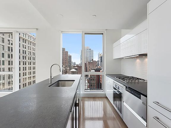 3rd image of 241 5th Ave #15B