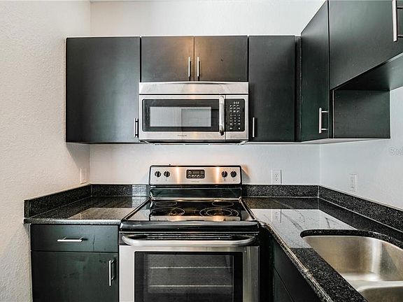 4th image of 409 8th St N
