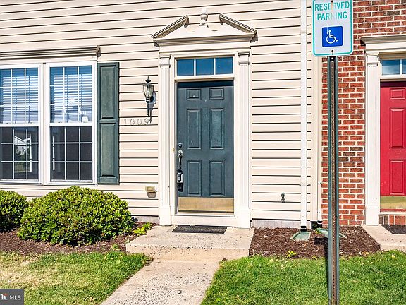 4th image of 1009 Meadow View Dr
