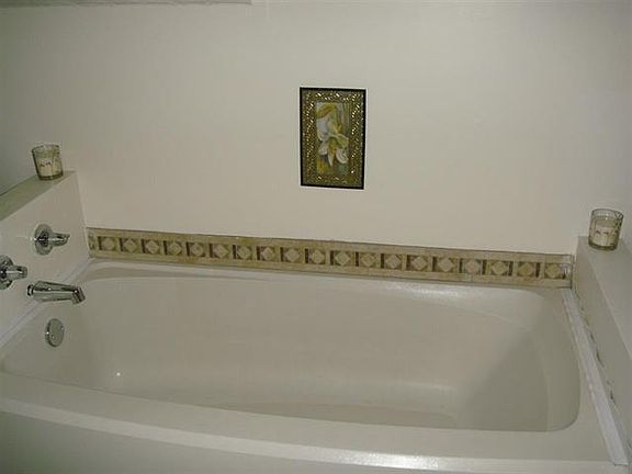 2nd image of 415 Pleasant Ave