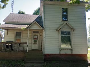 102 N Mary St, Assumption, IL 62510