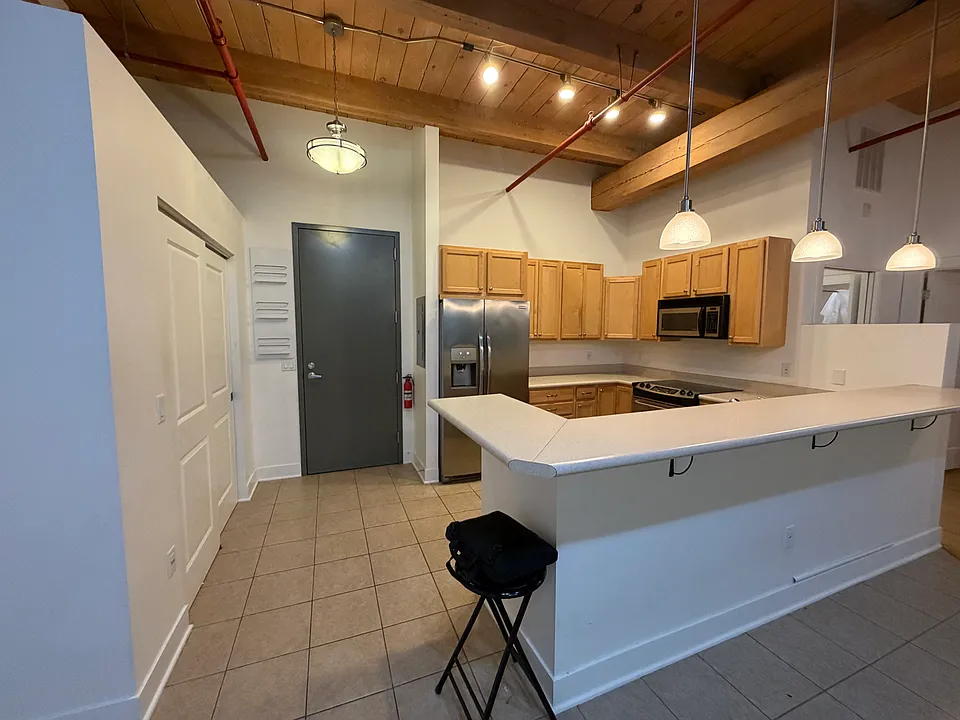 533 Columbia Ave #112