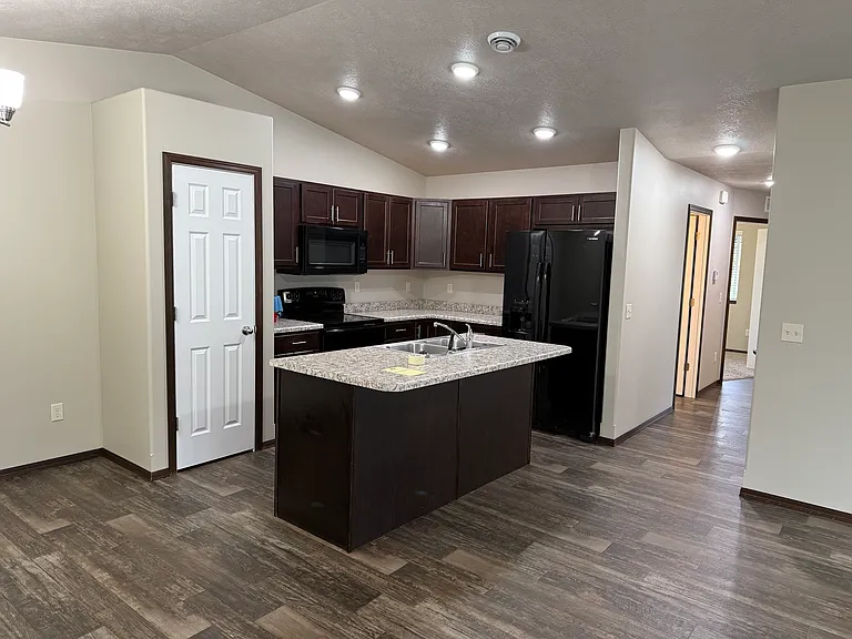 300 Ivy East Rd — Photo 18