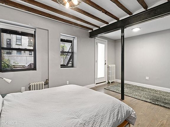 5th image of 166 Putnam Ave #1